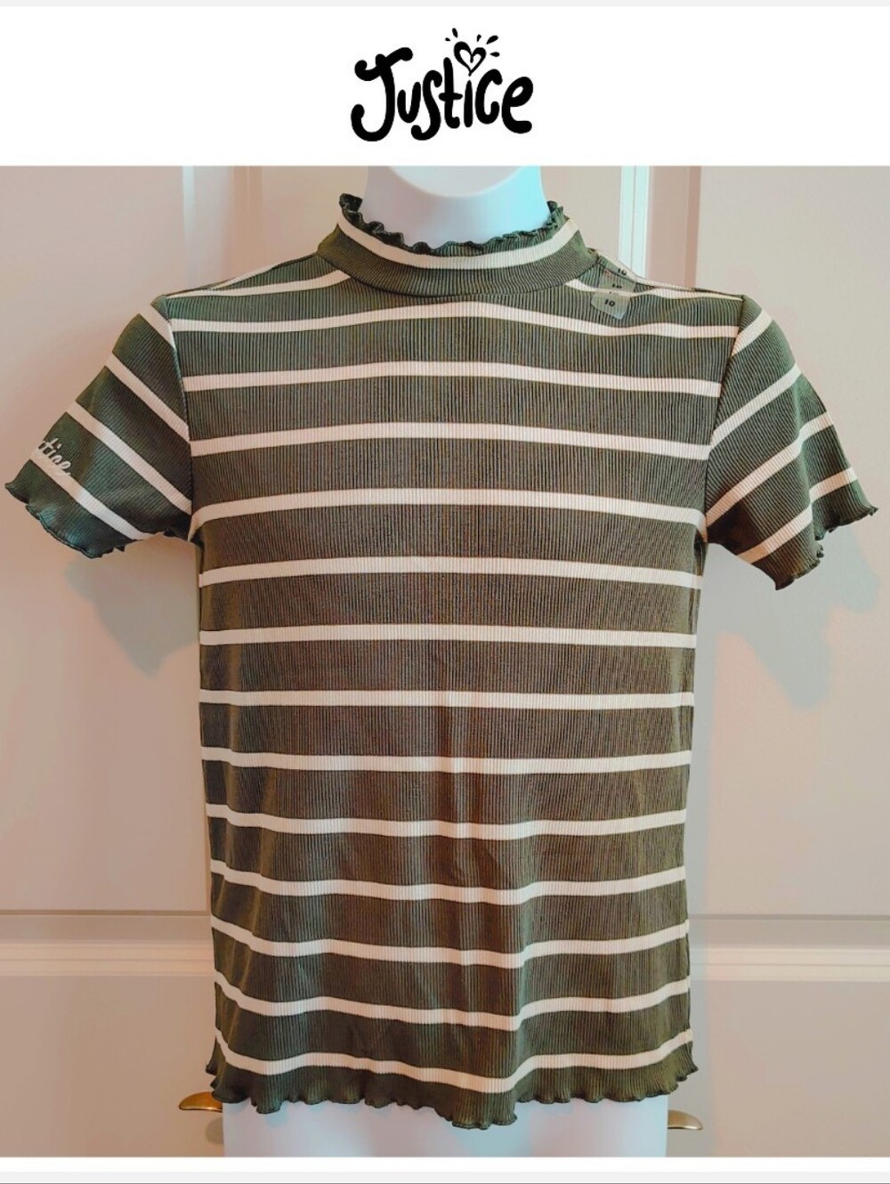 NWT Mock Neck Green & Cream Top